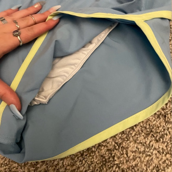 Blue under armor workout shorts - Picture 3 of 4